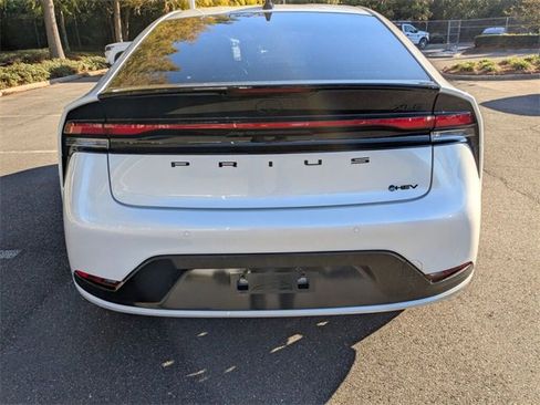 Used 2026 Toyota Prius image 9