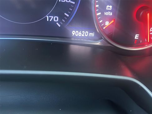 Used 2019 Chevrolet Blazer RS AWD/4WD image 4