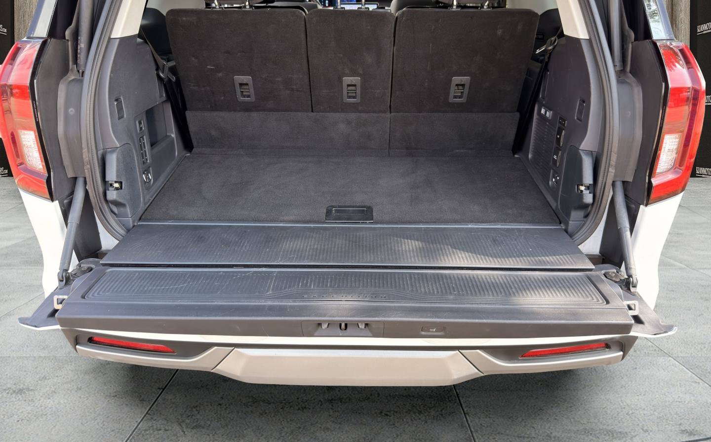 Used 2025 Ford Expedition Platinum AWD/4WD image 31