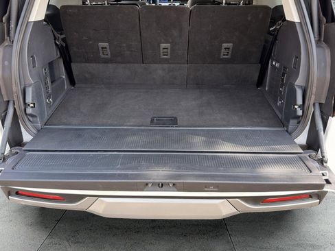 Used 2025 Ford Expedition Platinum AWD/4WD image 31