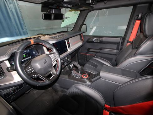 Used 2024 Ford Bronco Raptor AWD/4WD image 2