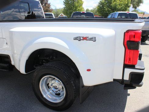 Used 2025 Ford F350 Platinum w/ Platinum Plus Package AWD/4WD image 4