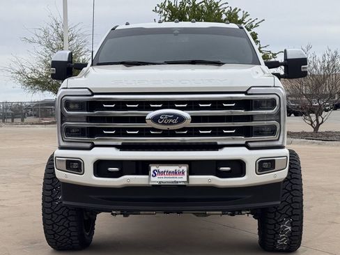 Used 2024 Ford F250 Platinum AWD/4WD image 7