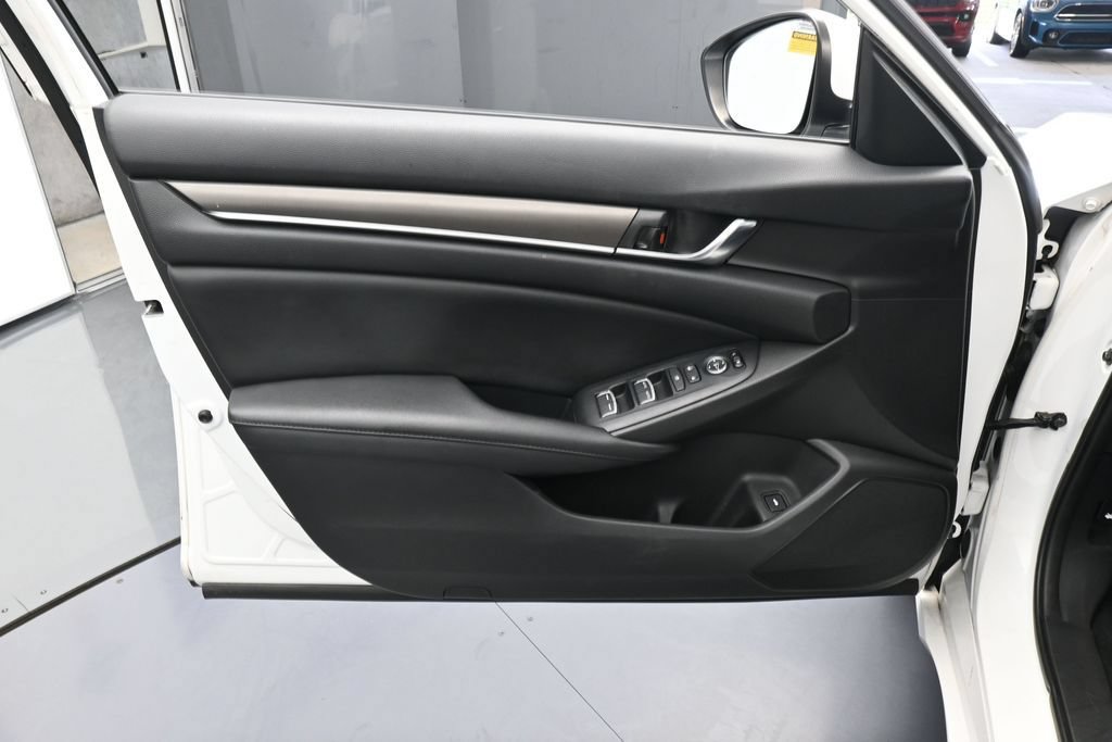 Used 2021 Honda Accord LX image 12