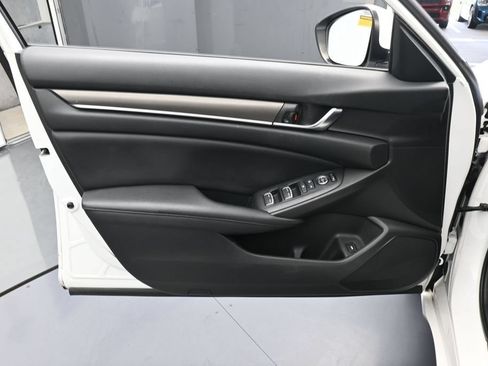 Used 2021 Honda Accord LX image 12