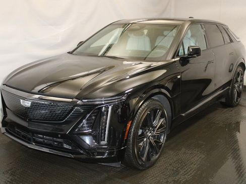 Certified 2024 Cadillac Lyriq Sport image 1