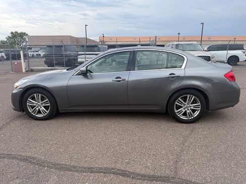 Used 2012 INFINITI G37 Journey w/ Premium Pkg RWD image 8