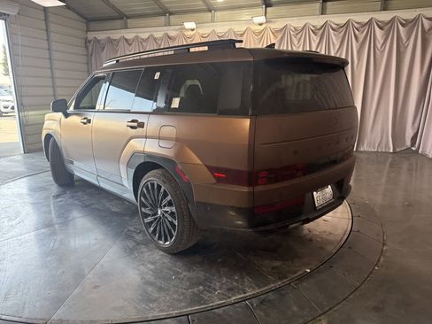 Used 2025 Hyundai Santa Fe Calligraphy image 7