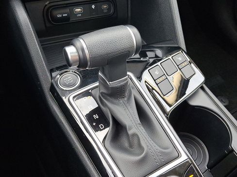 Used 2025 Kia Sportage EX w/ Premium Package image 15