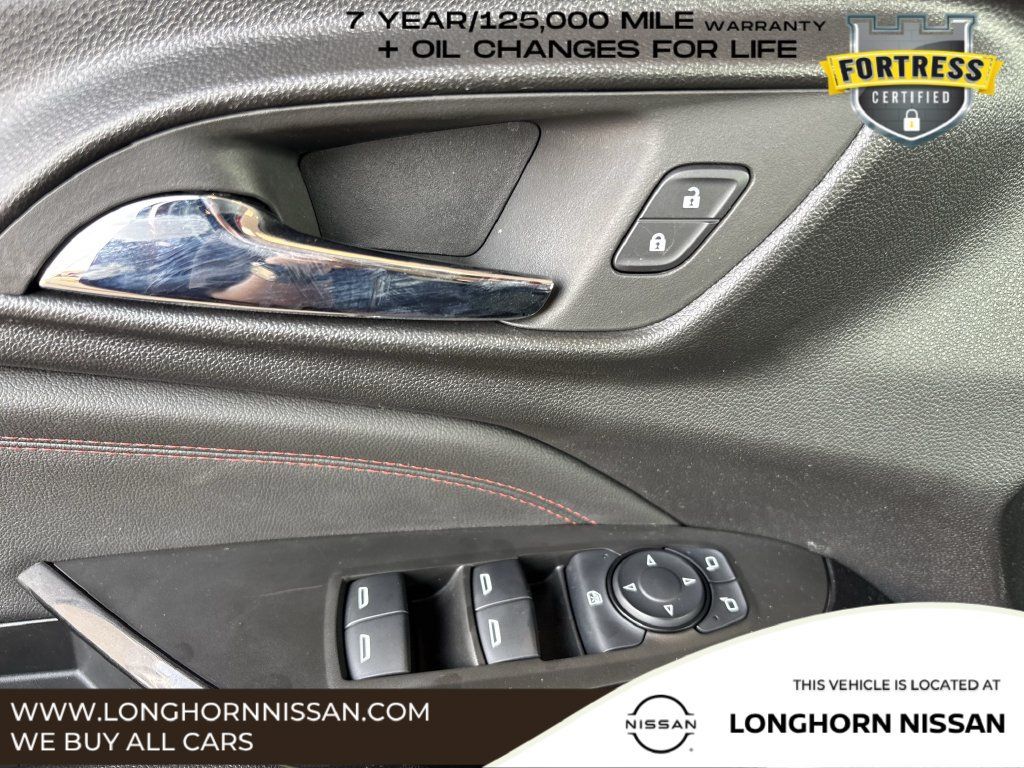 Used 2024 Chevrolet Trax RS w/ Sunroof Package FWD image 20