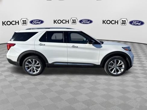 Used 2023 Ford Explorer Platinum w/ Technology Package image 9