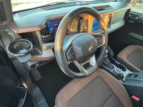 Used 2023 Ford Bronco Outer Banks image 12