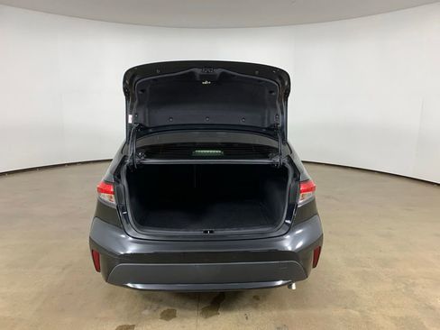 Used 2022 Toyota Corolla LE FWD image 12