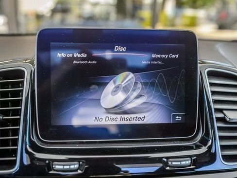 Used 2018 Mercedes-Benz GLS 450 4MATIC w/ Premium Package image 23