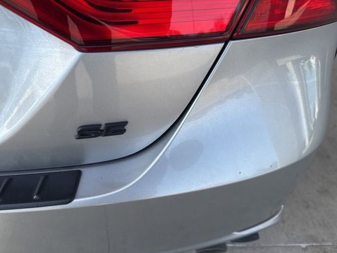 Used 2021 Toyota Camry SE w/ Convenience Package image 14