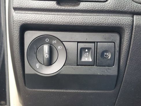 Used 2010 Ford Fusion SE image 12