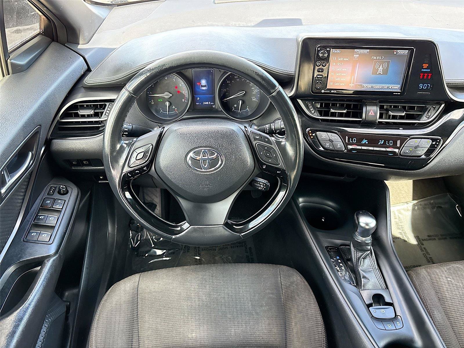 Used 2018 Toyota C-HR XLE FWD image 21