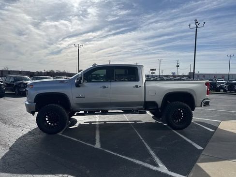 Used 2021 Chevrolet Silverado 2500 LTZ w/ LTZ Premium Texas Edition AWD/4WD image 2