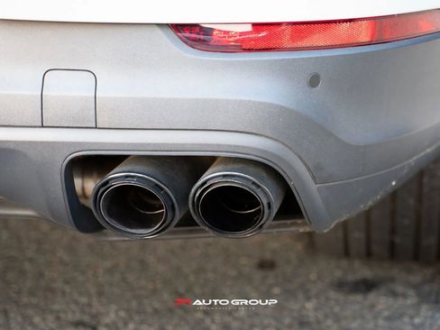 Used 2021 Porsche Cayenne Coupe image 10