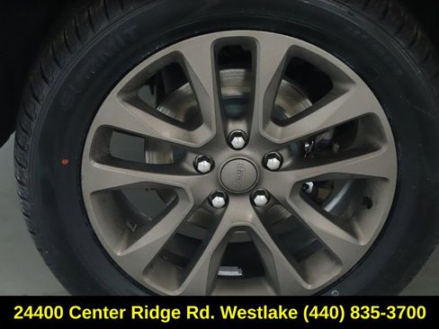 Used 2016 Jeep Grand Cherokee Limited 75th Anniversary image 12