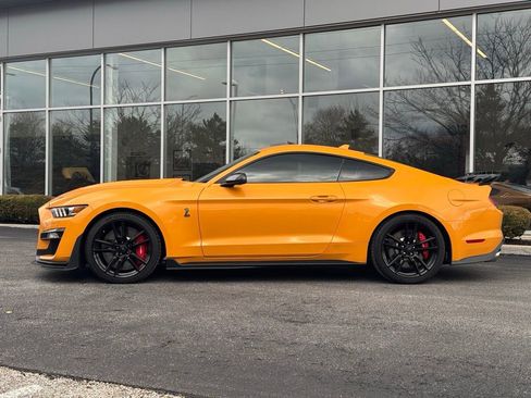 Used 2022 Ford Mustang Shelby GT500 w/ Technology Package image 3