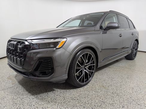 Certified 2025 Audi Q7 3.0T Premium Plus w/ Premium Plus Package image 3