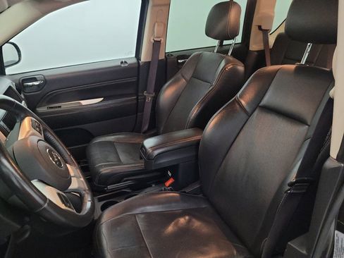 Used 2016 Jeep Compass High Altitude AWD/4WD image 17
