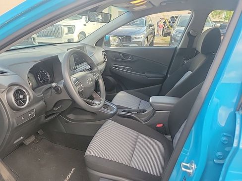 Used 2022 Hyundai Kona SE w/ Cargo Package image 5