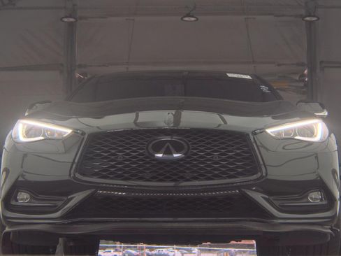 Used 2019 INFINITI Q60 Red Sport 400 w/ Proassist Package AWD/4WD image 3