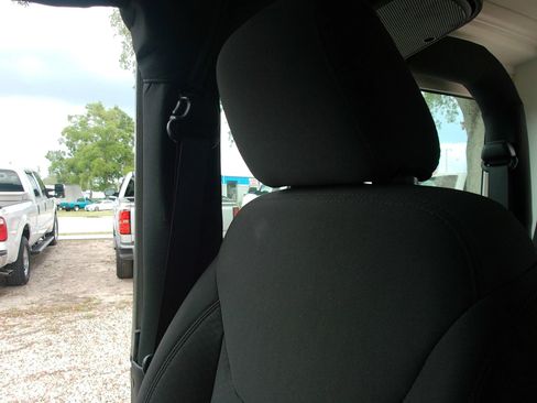 Used 2016 Jeep Wrangler Sport AWD/4WD image 21