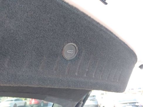 Used 2022 Tesla Model S AWD/4WD image 20
