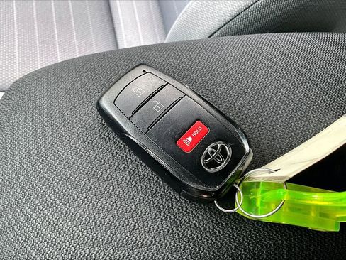 Used 2025 Toyota Corolla Cross AWD Hybrid image 36