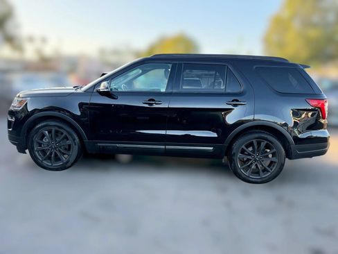 Used 2019 Ford Explorer XLT w/ Equipment Group 202A FWD image 5
