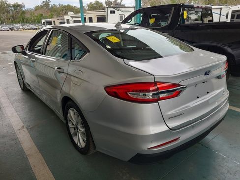 Used 2019 Ford Fusion SE image 8
