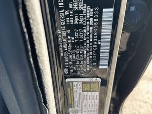 Used 2016 Kia Sorento LX image 21