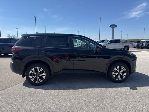 Used 2023 Nissan Rogue SV AWD/4WD image 2