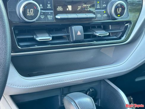 Certified 2020 Toyota Highlander L AWD/4WD image 29