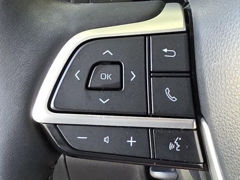 Used 2023 Toyota Highlander Limited image 31