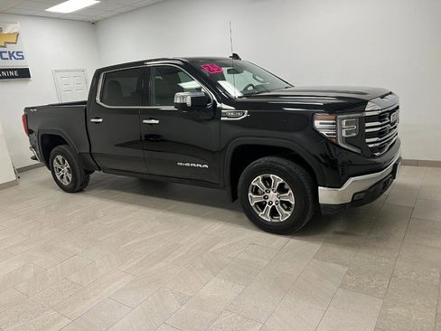 Used 2025 GMC Sierra 1500 SLT image 15