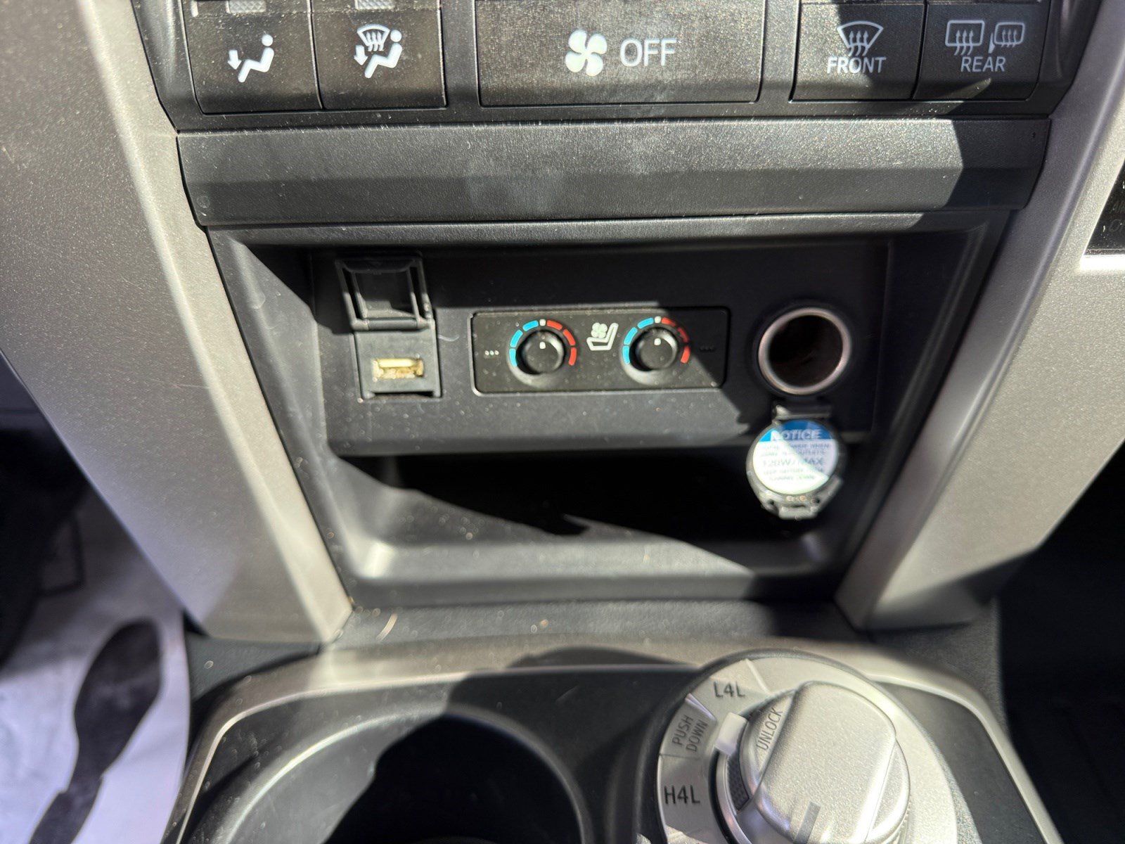 Used 2020 Toyota 4Runner Limited AWD/4WD image 29