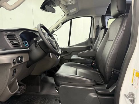 Used 2024 Ford Transit 150 Low Roof RWD image 11
