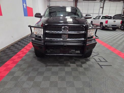 Used 2017 RAM 2500 Tradesman w/ Chrome Appearance Group AWD/4WD image 4
