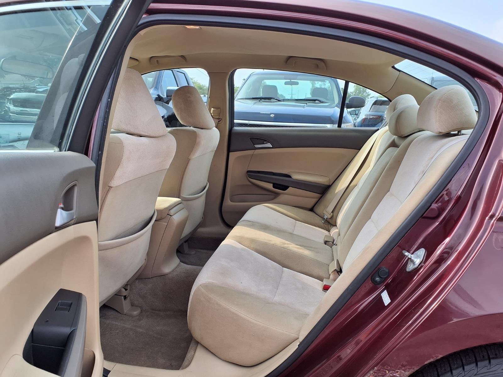 Used 2010 Honda Accord LX image 9