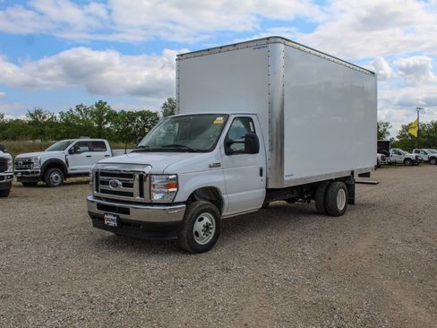 New 2025 Ford E-450 and Econoline 450 Super Duty w/ Power Equipment Group image 7