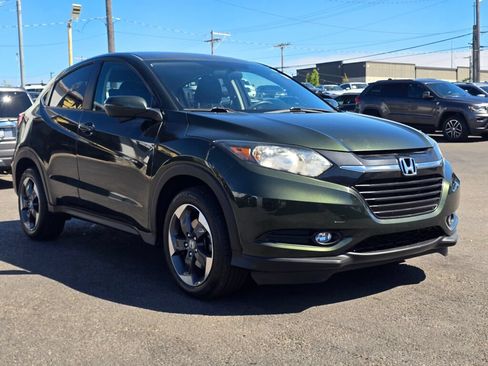 Used 2018 Honda HR-V EX image 4