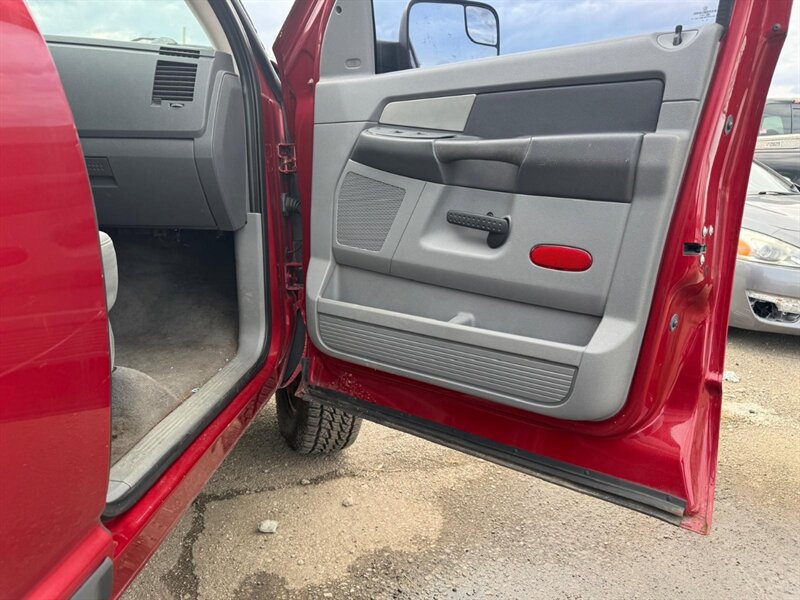 Used 2007 Dodge Ram 2500 Truck SLT AWD/4WD image 24