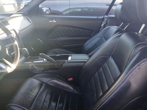 Used 2014 Ford Mustang Premium image 2