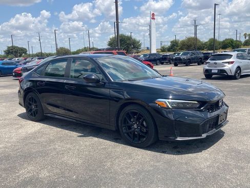 Used 2025 Honda Civic Sport image 3