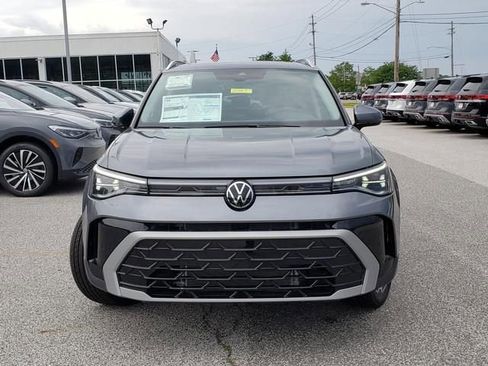 New 2025 Volkswagen Taos SEL AWD/4WD image 2
