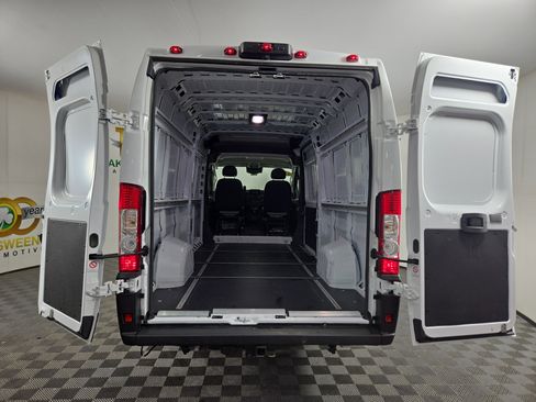 Used 2025 RAM ProMaster 3500 w/ Quick Order Package 22G SLT image 30